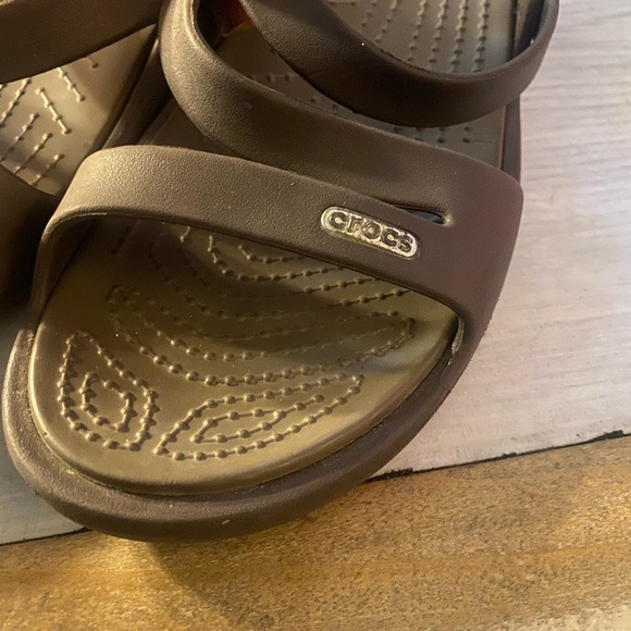 Crocs - Picture 2 of 6